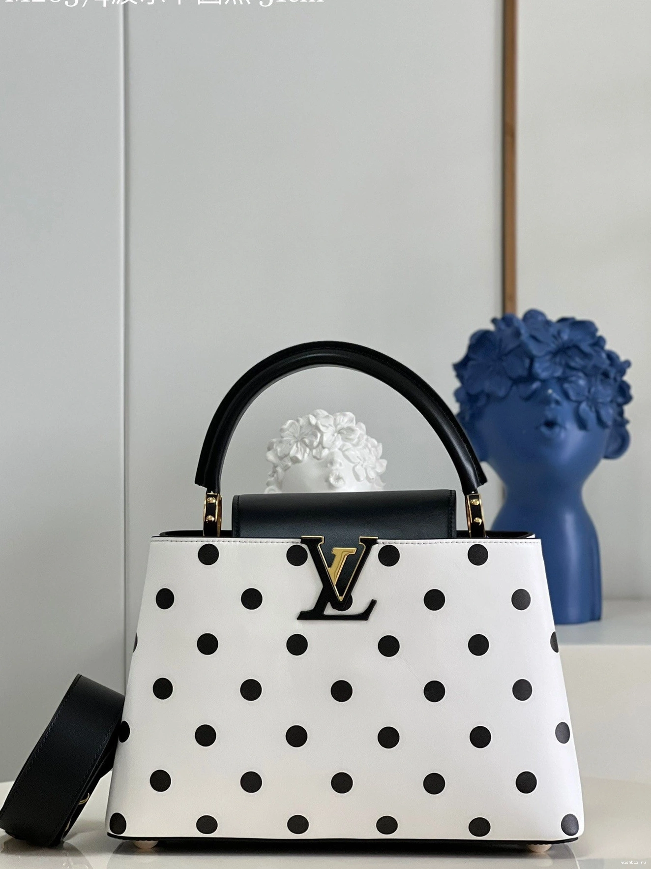 WIS MM CAPUCINES LOUIS VUITTON 0718